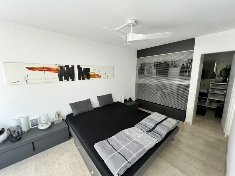 Elegant 2.5-room apartment with garden (16)