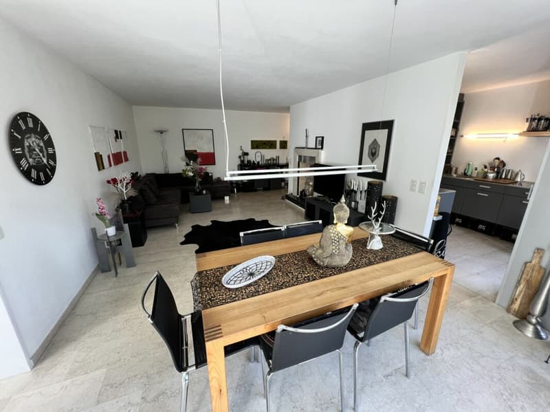 Elegant 2.5-room apartment with garden (6)