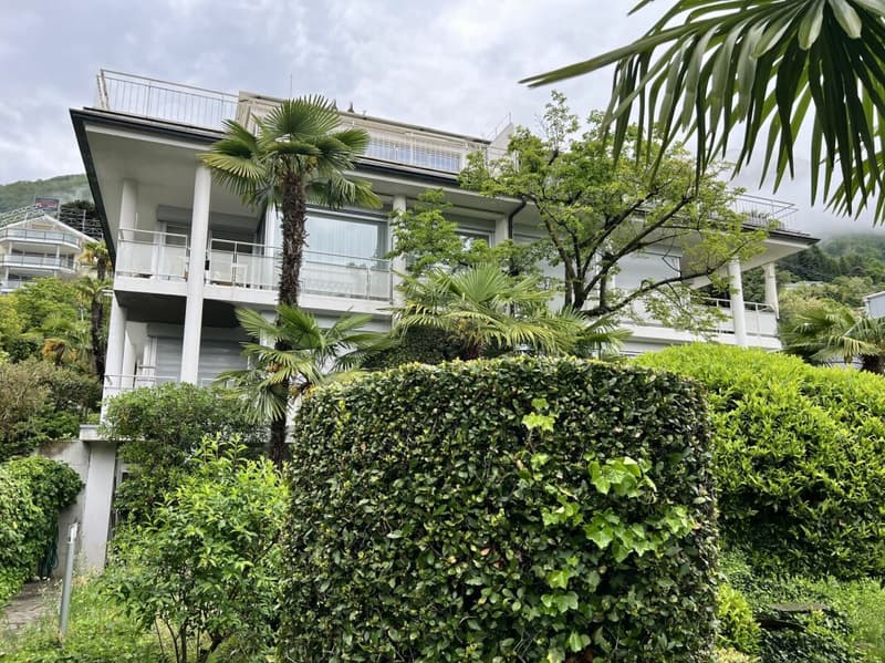 Elegant 2.5-room apartment with garden (21)
