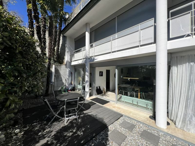 Elegant 2.5-room apartment with garden (13)