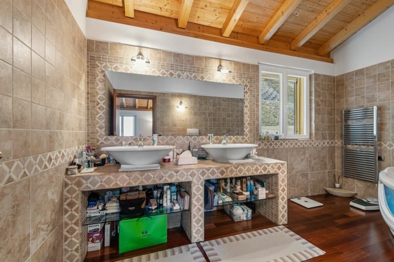 Maison unifamiliale avec 4,5 pièces + salle de hobby + jardin et terrain (17)