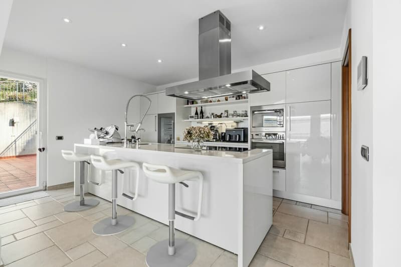 Maison unifamiliale avec 4,5 pièces + salle de hobby + jardin et terrain (10)