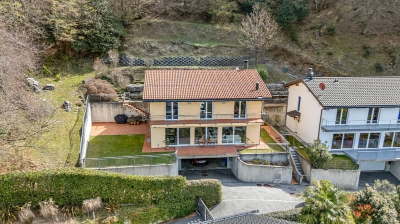 Maison unifamiliale avec 4,5 pièces + salle de hobby + jardin et terrain (2)