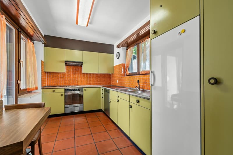 Wunderschönes 8,5-Zimmer-Doppelhaus mit Schwimmbad und atemberaubender Aussicht (12)