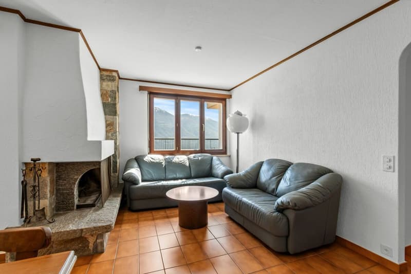 Wunderschönes 8,5-Zimmer-Doppelhaus mit Schwimmbad und atemberaubender Aussicht (21)