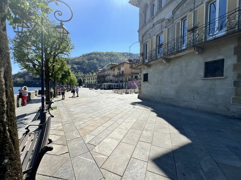 Appartement 5 pièces avec balcon et vue partielle sur le lac (17)