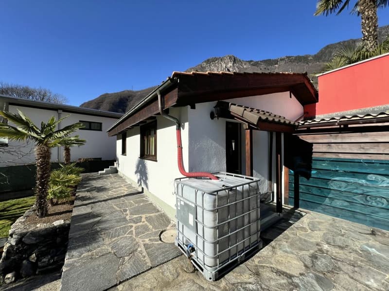 Villa bifamiliale prestigieuse avec piscine, grotte, dépendance et garage avec atelier (19)
