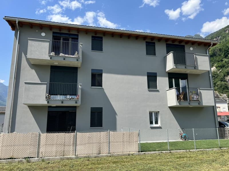 Apartment building with 5 apartments with 2.5 rooms (10)