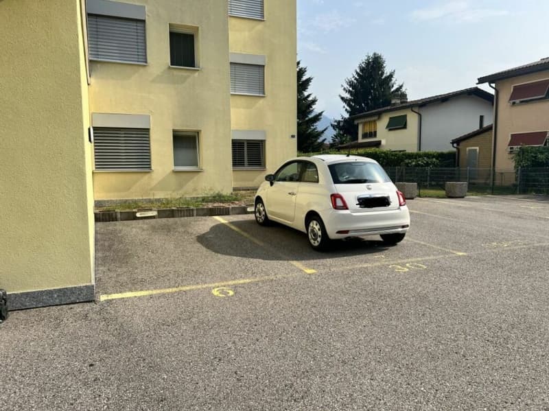 Appartement de 2.5 pièces en attique, avec 1 place de parking interne et 1 place de parking externe (11)