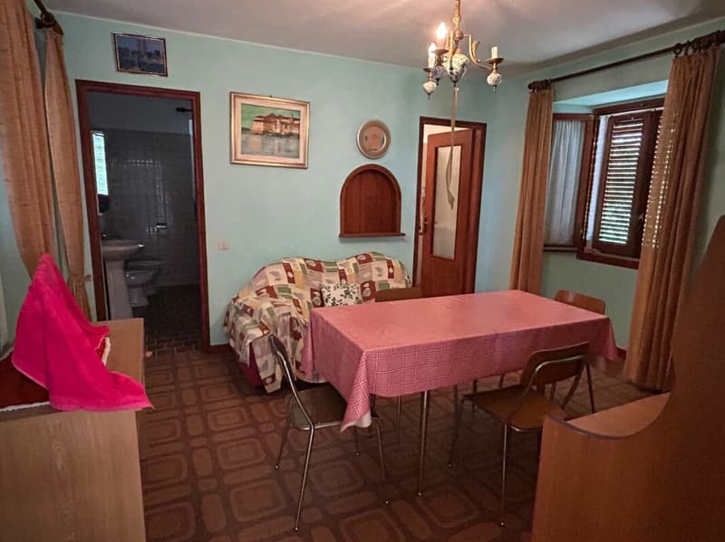 5-Zimmer-Haus mit ausbaubarem Dachgeschoss, Innenhof und Garten (12)