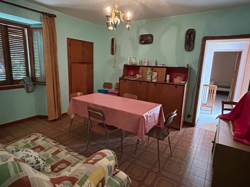 5-Zimmer-Haus mit ausbaubarem Dachgeschoss, Innenhof und Garten (13)