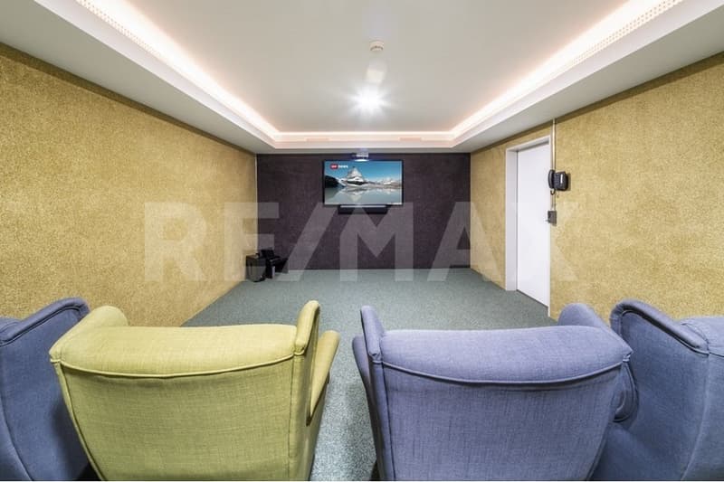 Charming property with 7 apartments, 4 horse boxes with outdoor area, and luxurious wellness refuge (9)
