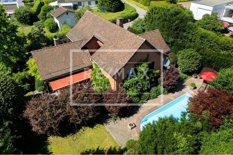 Luxuriöses Einfamilienhaus mit höchster Privatsphäre und exklusivem Ambiente (2)