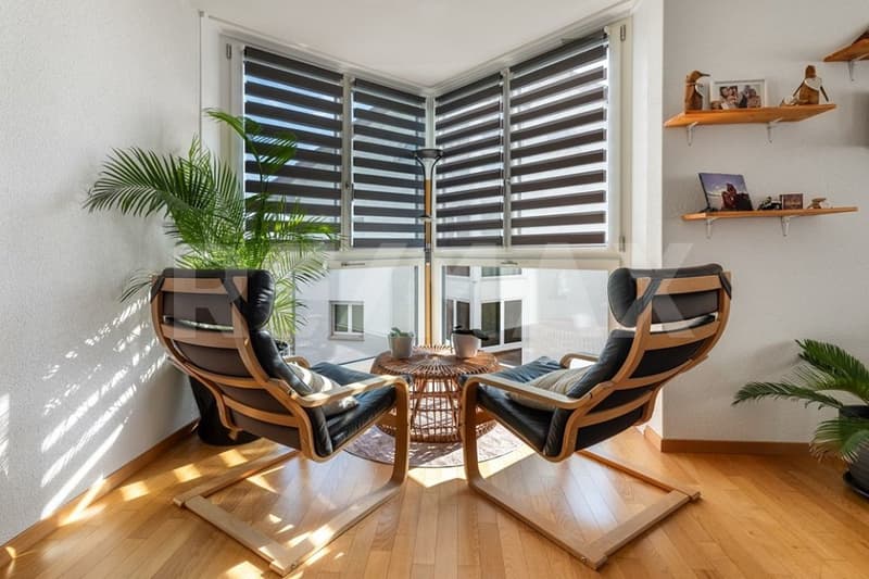Lichtreiche 3½-Zimmer-Wohnung mit sonniger Lage und Weitblick (7)