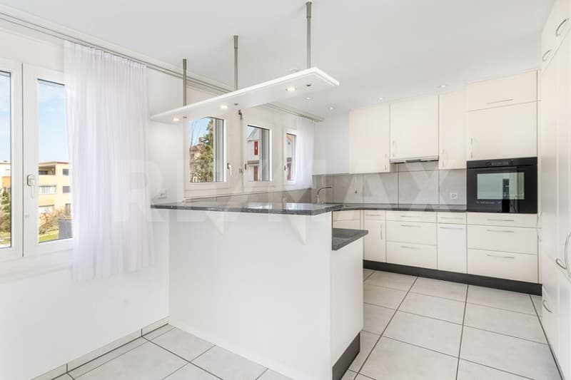Zentral gelegene 5½-Zimmer-Maisonettewohnung mit Stil (7)