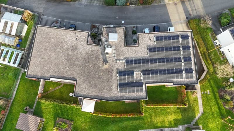 Pura relaxazione: appartamento di 4,5 locali con piscina e sauna comuni (21)