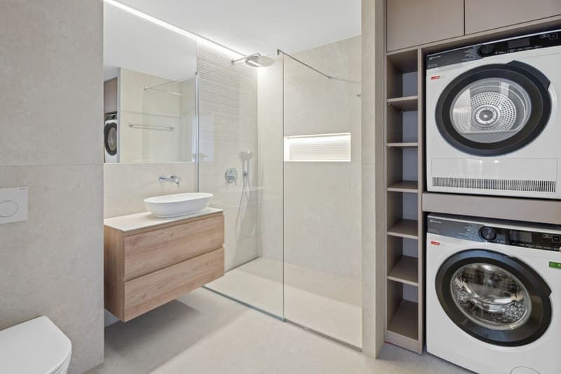Top-modern and perfectly located, this apartment is a must-have (10)