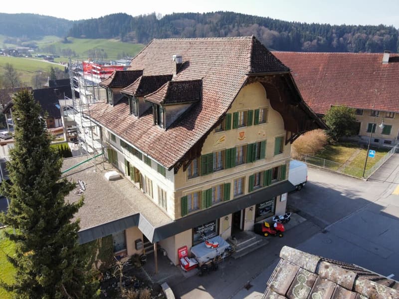 Maison multifamiliale partiellement rénovée au centre de Grossdietwil (2)