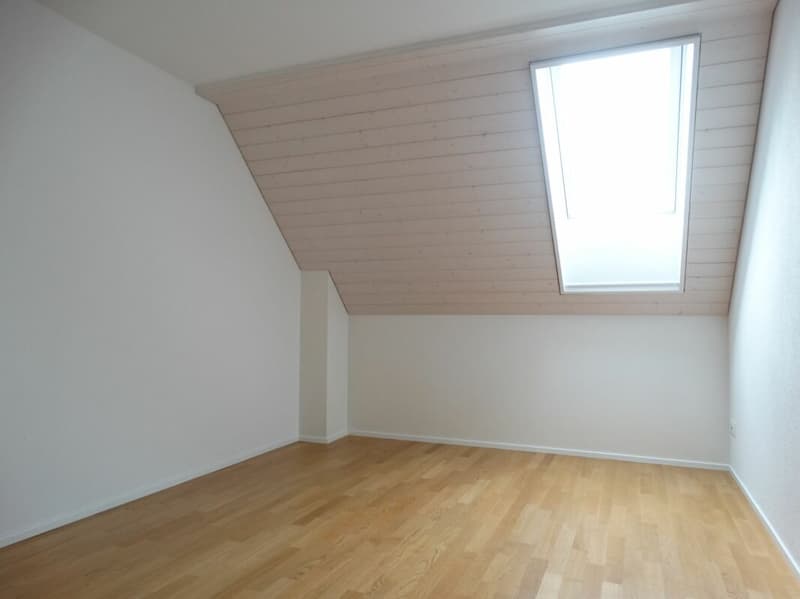 Grosszügige 4.5-Zimmerwohnung im Herzen von Madiswil (3)