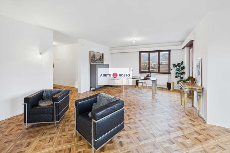 Appartamento con giardino privato in zona residenziale di pregio. (9)