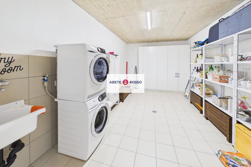 Splendido attico di 4.5 locali con ampia terrazza e finiture moderne. (30)