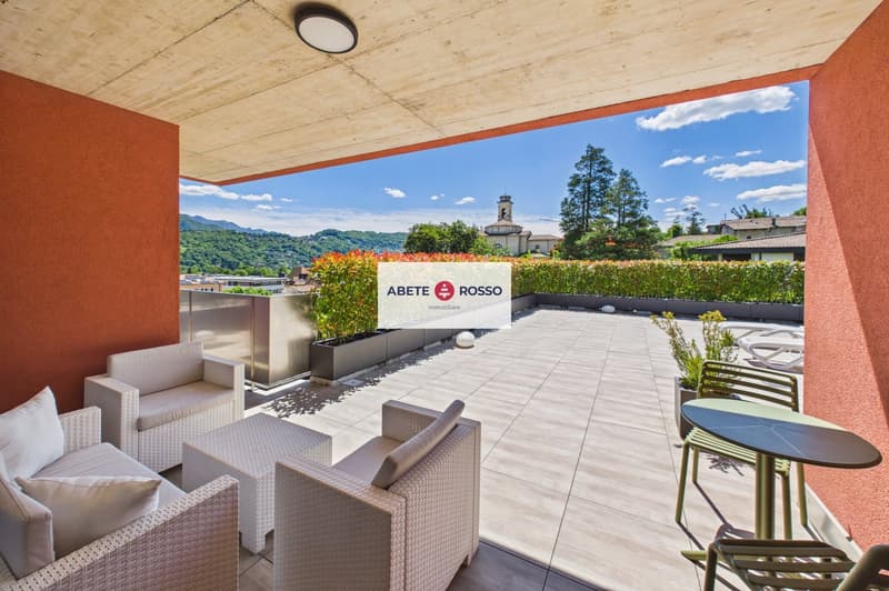 Splendido attico di 4.5 locali con ampia terrazza e finiture moderne. (8)