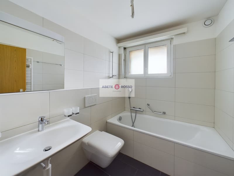 Geräumiges ZWEIZIMMERWOHNUNG im modernen Stil, mit großem BALCON, kürzlich RENOVIERt (8)