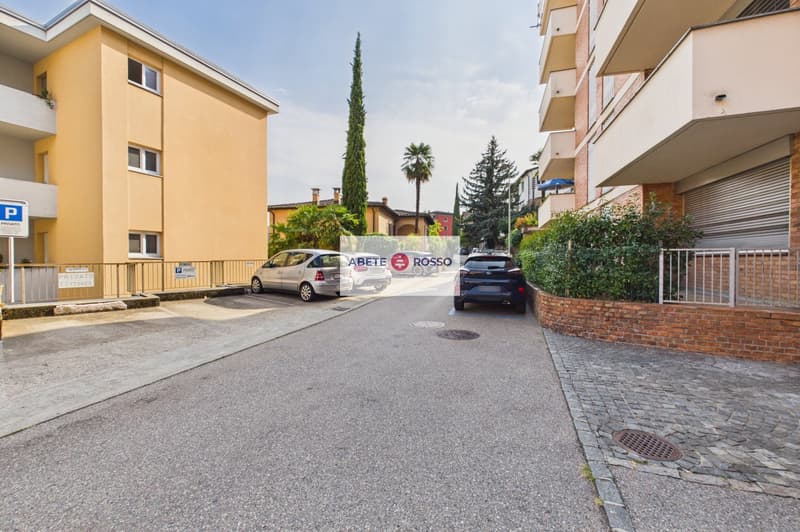 Appartamento 4 locali: rinnovato, vicino al centro cittadino, vista aperta sul lago. (21)