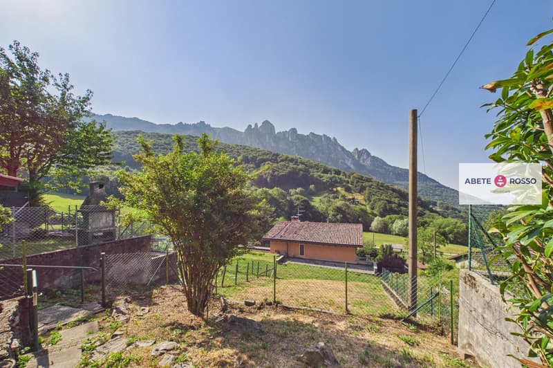 Rustico con terrazza e prato nel cuore della soleggiata Valcolla. (10)