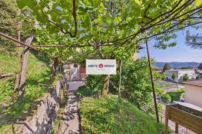 Casa tradizionale ticinese dal fascino autentico con vista aperta (24)