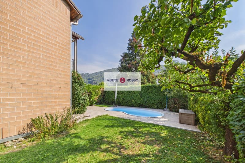 Casa a schiera di testa con giardino, piscina e veranda, in zona residenziale, vicino a Grancia (20)