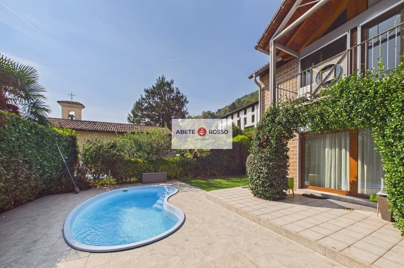 Casa a schiera di testa con giardino, piscina e veranda, in zona residenziale, vicino a Grancia (17)