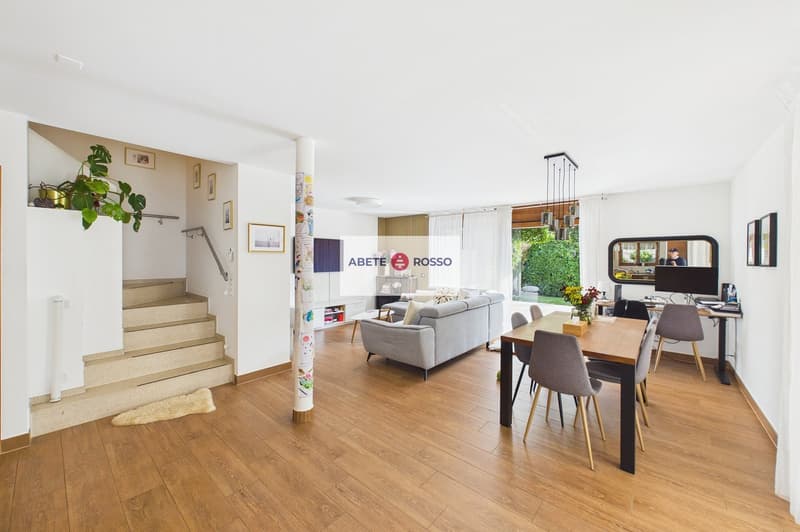 Casa a schiera di testa con giardino, piscina e veranda, in zona residenziale, vicino a Grancia (6)