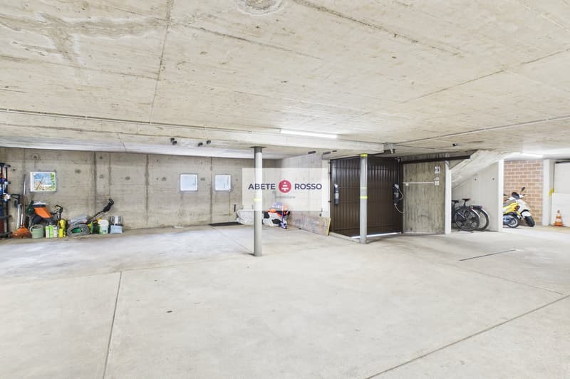 Casa a schiera di testa con giardino, piscina e veranda, in zona residenziale, vicino a Grancia (26)