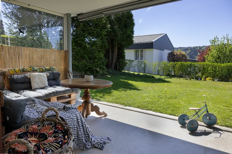 Garden apartment with large hobby or storage space (2)
