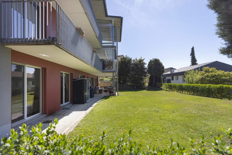 Garden apartment with large hobby or storage space (3)
