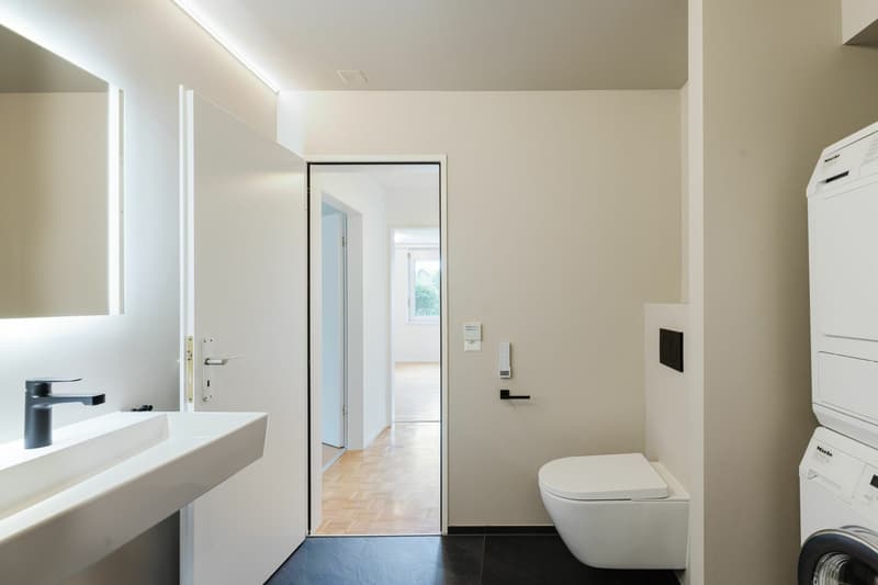 Sunny and central garden apartment (5)
