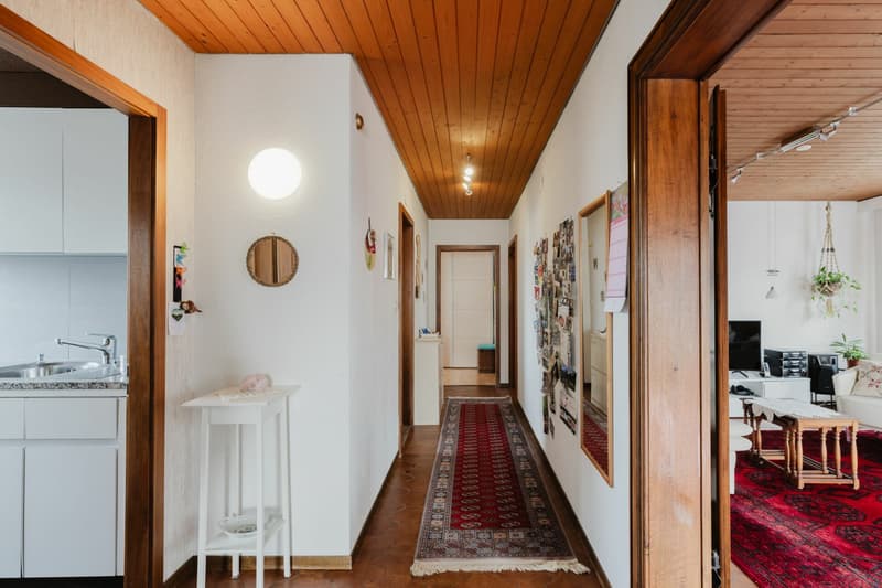 Appartamento di 3,5 locali con potenziale di progettazione nel quartiere di Bramberg (4)