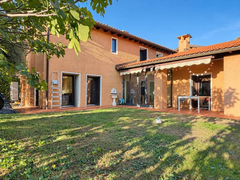 Splendida Villa di 6.5 locali a Comano (22)