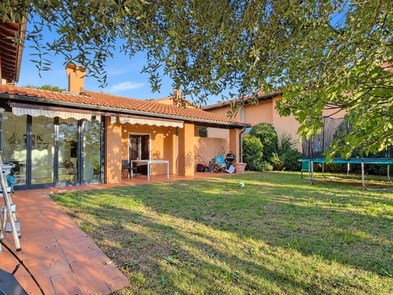 Splendida Villa di 6.5 locali a Comano (1)