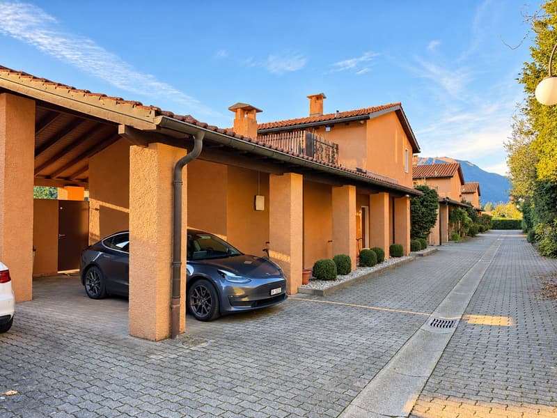 Splendida Villa di 6.5 locali a Comano (24)