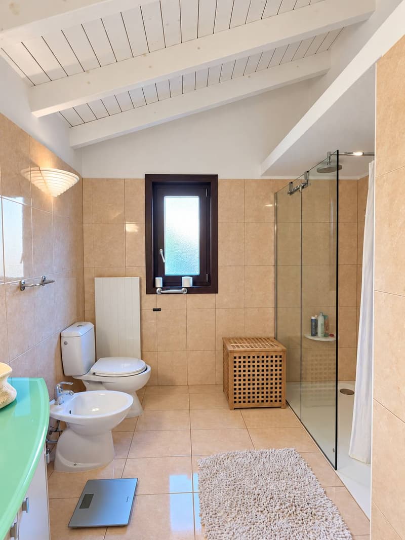 Splendida Villa di 6.5 locali a Comano (16)
