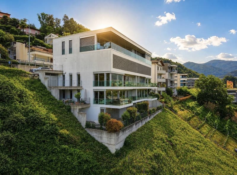 Elegante appartamento con vista lago mozzafiato (4)