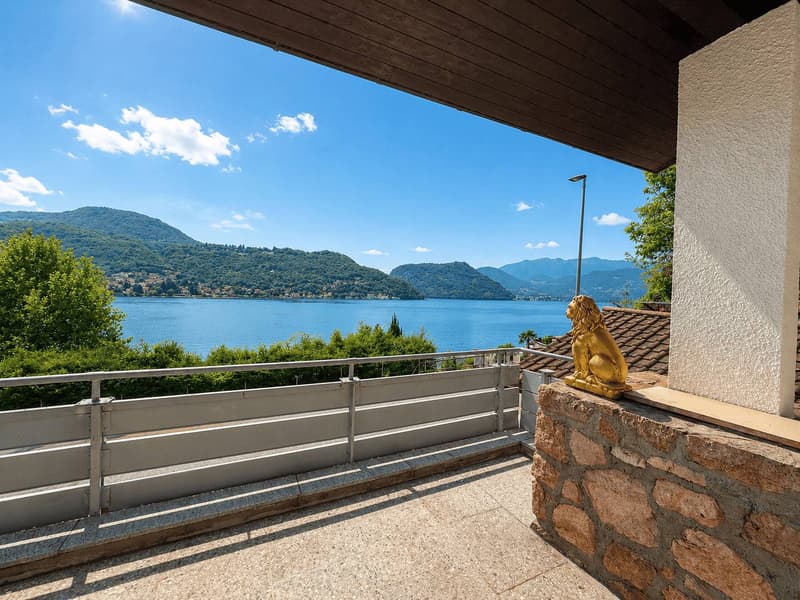 Esclusiva casa vista lago tra Morcote e Figino (1)