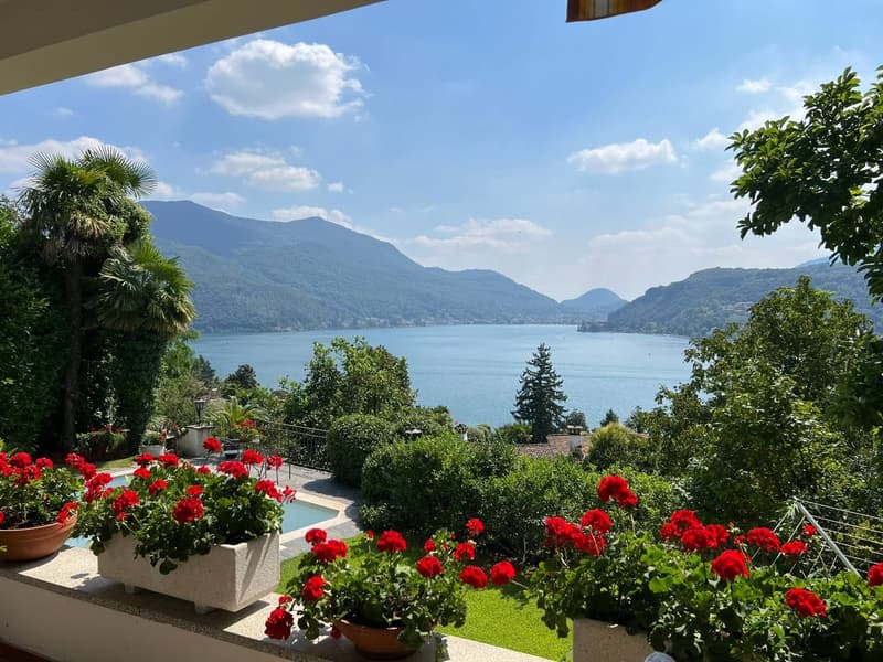 Proprietà con la vista da cartolina!!! (1)