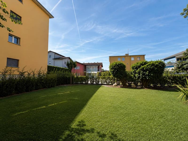 Elegante appartamento con giardino privato. (6)