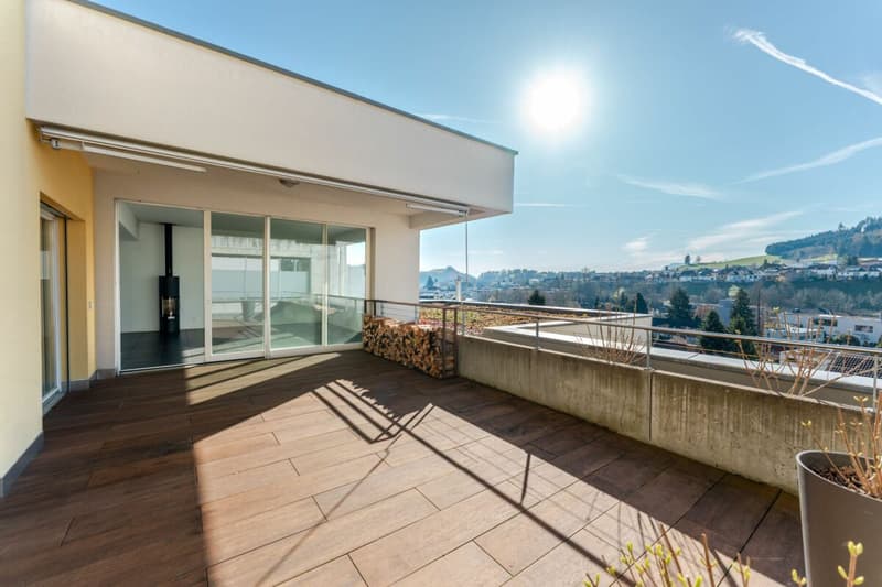Living on two levels with a dream view (1)