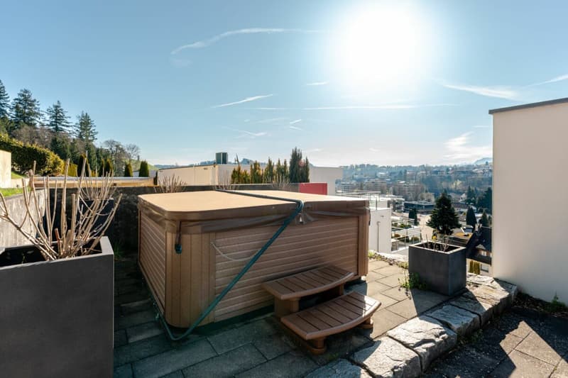 Living on two levels with a dream view (9)