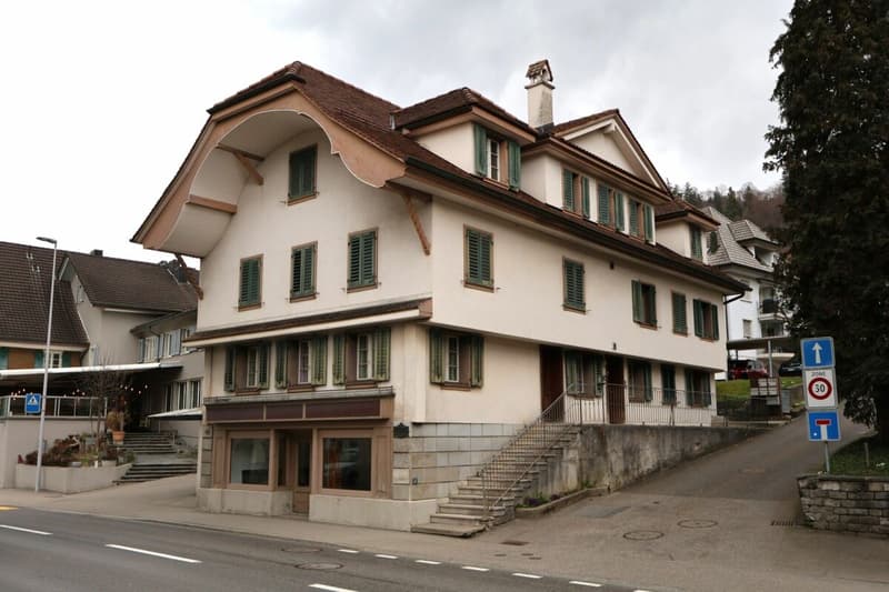Apartment building with development potential in the center of Entlebuch (2)