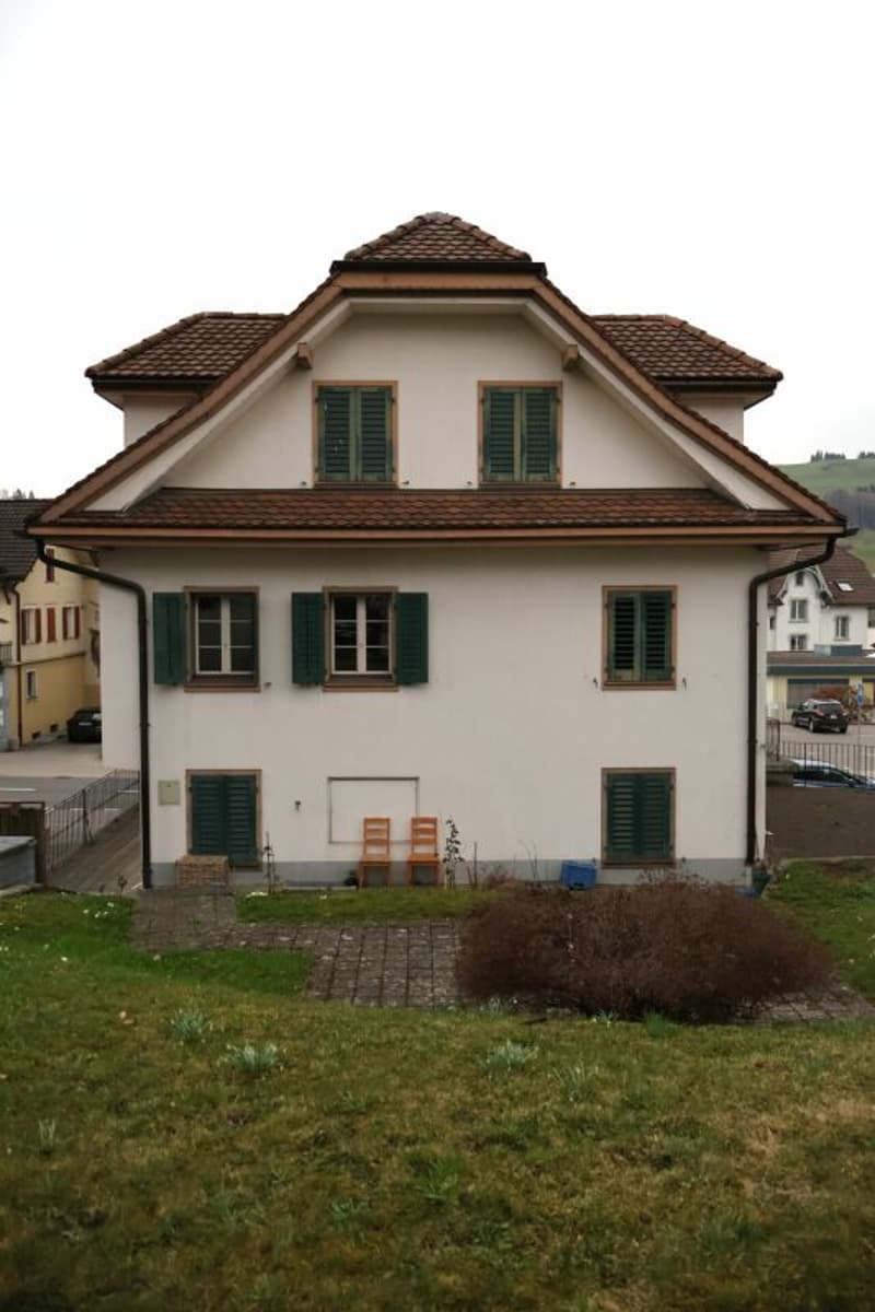Apartment building with development potential in the center of Entlebuch (4)